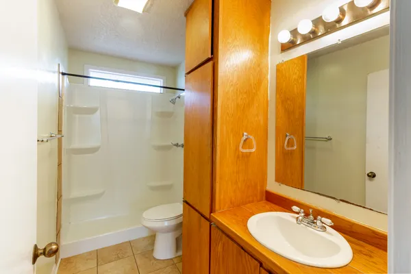 $2,050 | 913 East 53rd 1/2 Street, Unit B, Austin, TX 78751