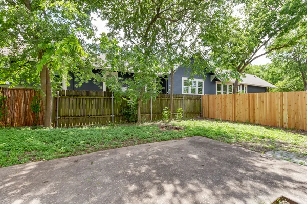 $2,050 | 913 East 53rd 1/2 Street, Unit B, Austin, TX 78751