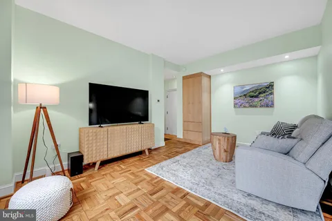 $249,900 | 5112 MacArthur Boulevard Northwest, Unit 2, Washington, DC 20016