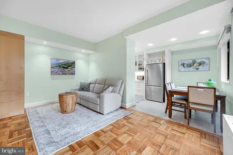 $249,900 | 5112 MacArthur Boulevard Northwest, Unit 2, Washington, DC 20016