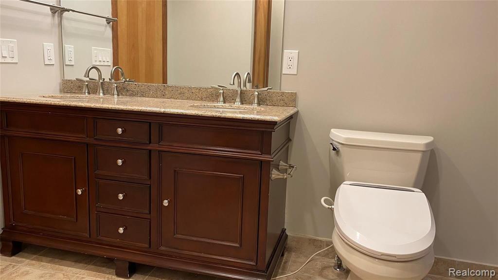 3099 Baypoint Drive Rochester, MI 48309 - Photo 16 of 32