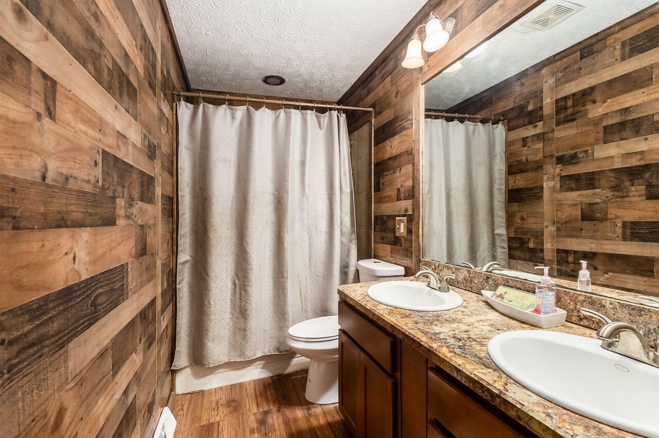 9615 Welch Road Orient, OH 43146 - Photo 15 of 30 W_9615_Welch_Rd-032