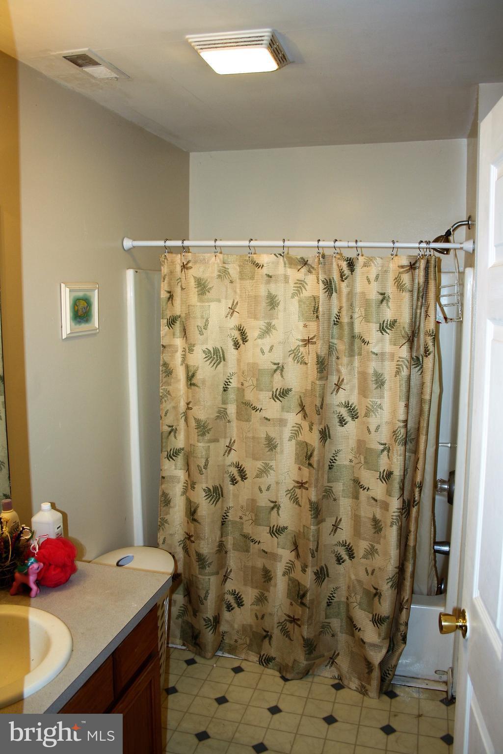 25812 Royal Oak Road Newcomb, MD 21653 - Photo 13 of 25 Bedroom Hallway