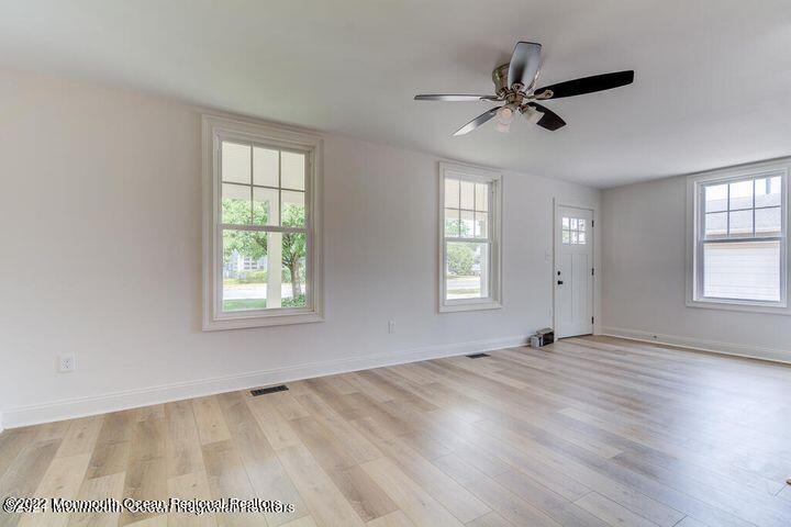 2208 Herbertsville Road Point Pleasant, NJ 08742 - Photo 2 of 20 LR