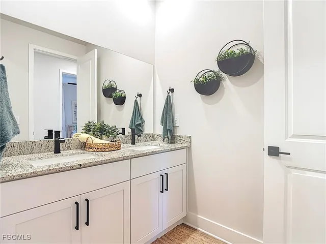 $3,959 | 8735 Catamaran Drive, Unit 3BVILLA, Naples, FL 34114