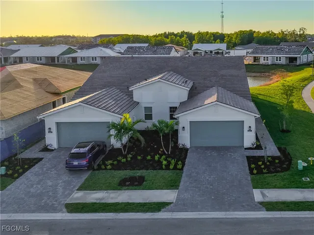 $3,959 | 8735 Catamaran Drive, Unit 3BVILLA, Naples, FL 34114