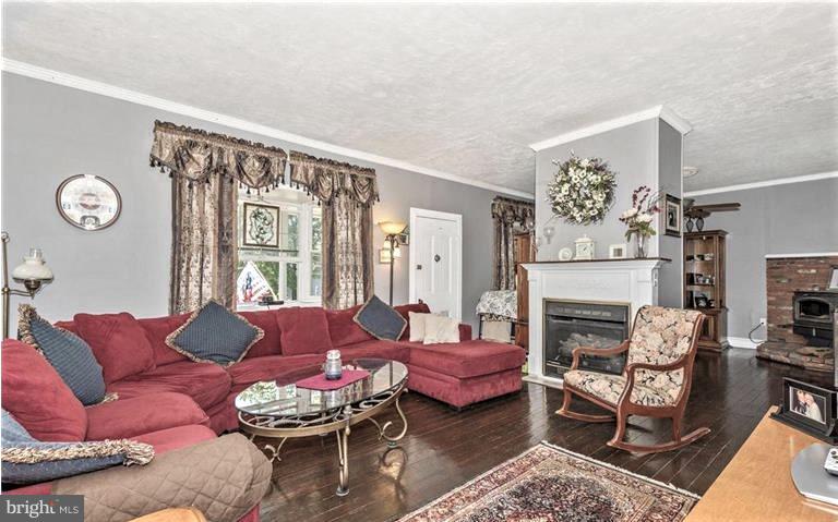 409 Prospect Road Mount Airy, MD 21771 - Photo 5 of 24 Family Room