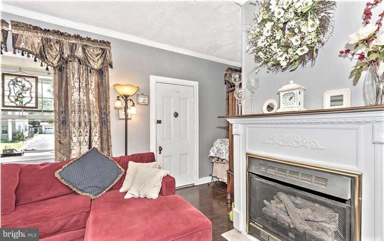 409 Prospect Road Mount Airy, MD 21771 - Photo 7 of 24 Family Room