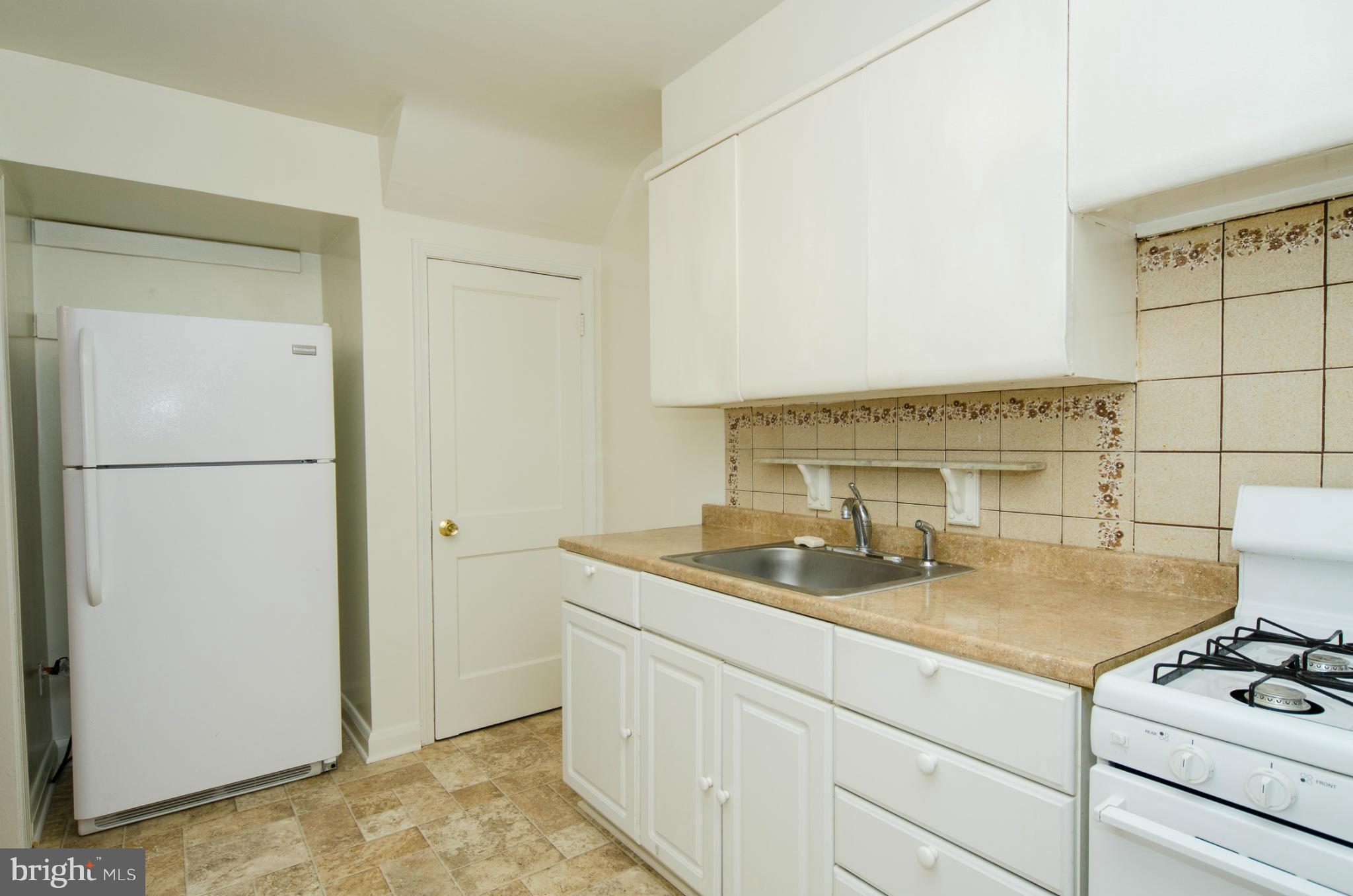 2148 Firethorn Road Middle River, MD 21220 - Photo 8 of 24 Kitchen