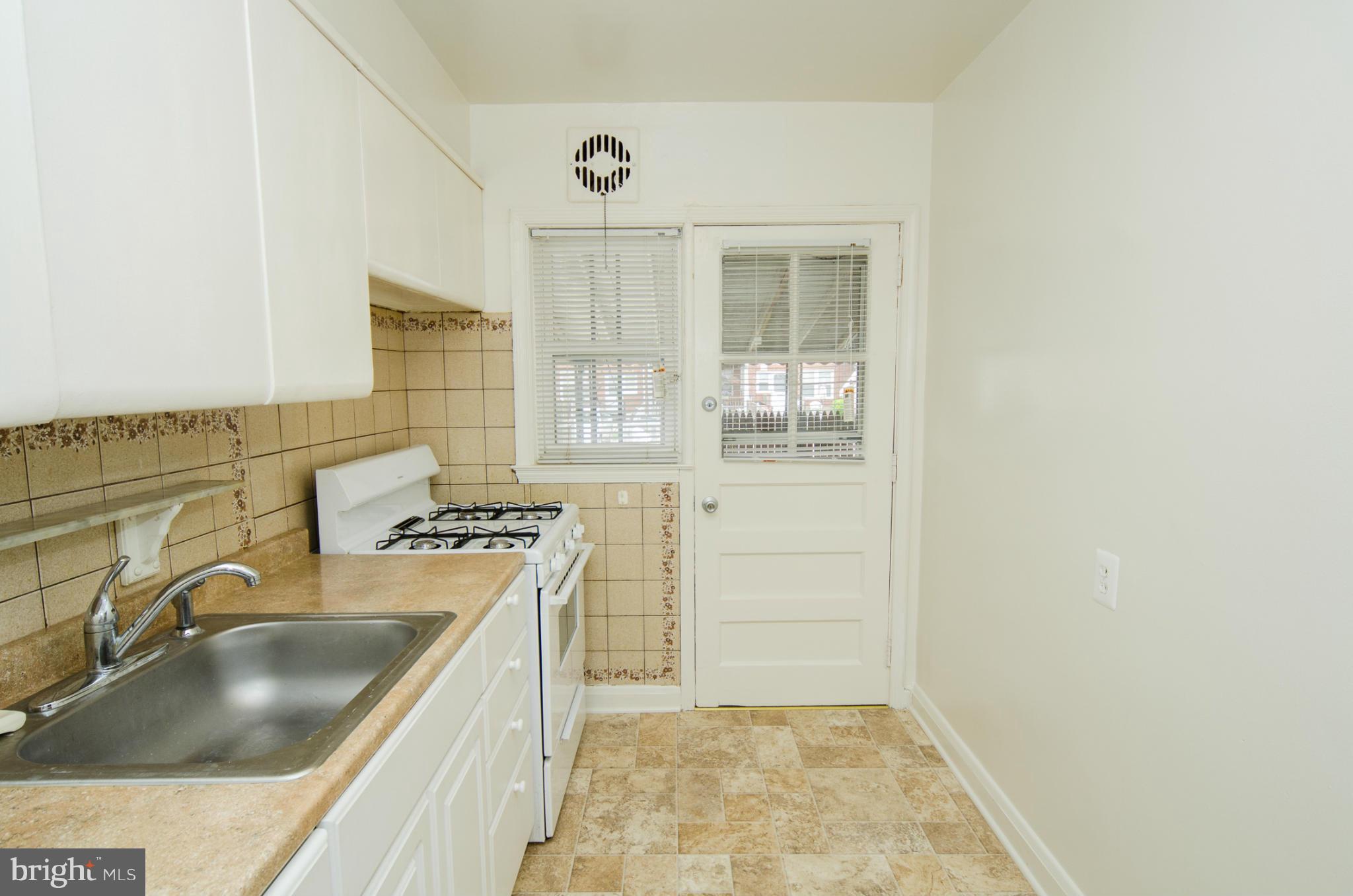 2148 Firethorn Road Middle River, MD 21220 - Photo 9 of 24 Kitchen