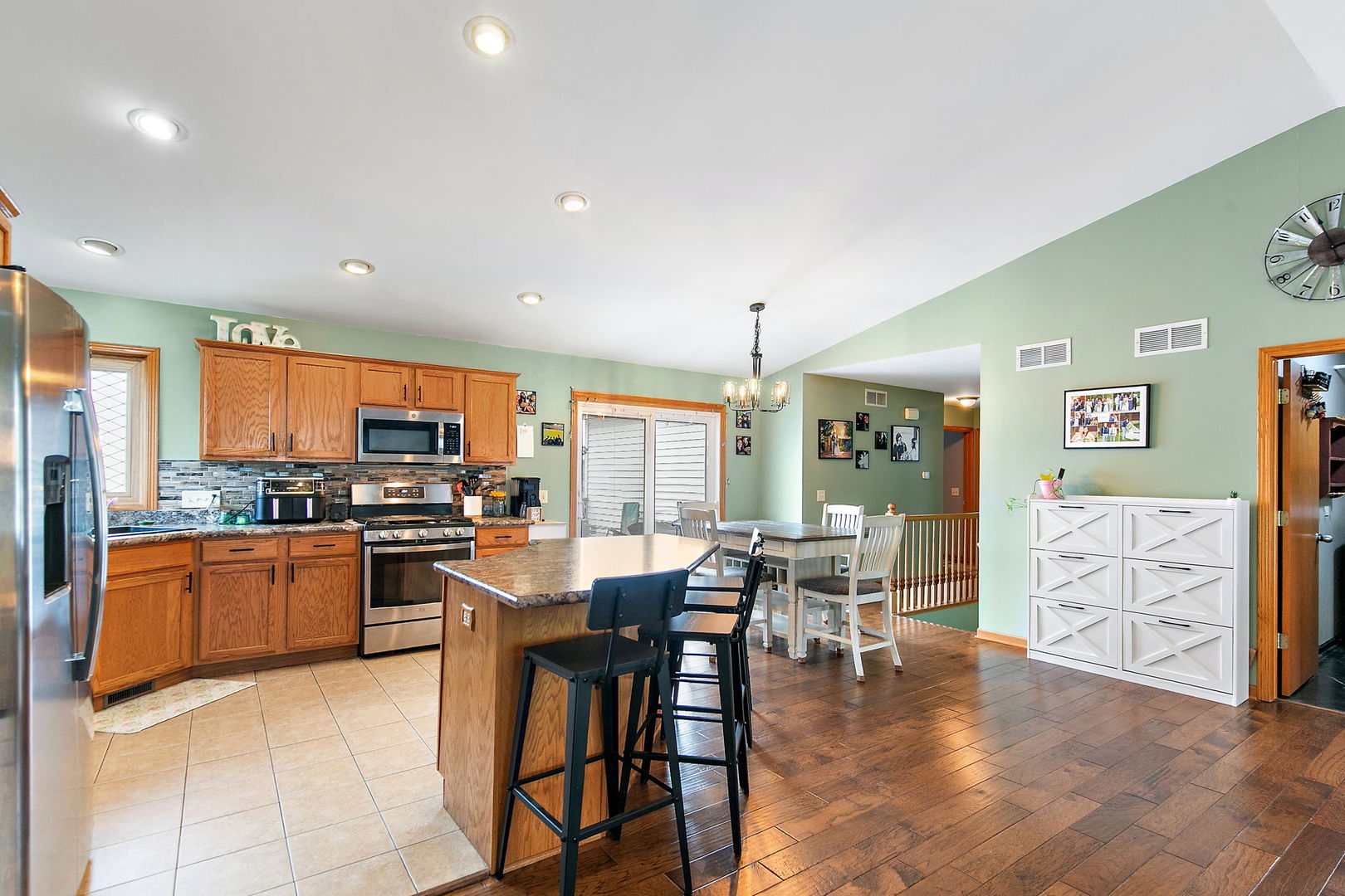919 Spring Drive Marengo, IL 60152 - Photo 6 of 28