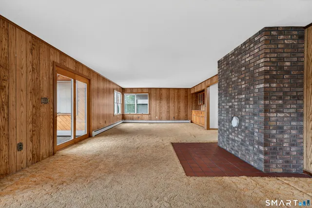 $599,000 | 55 Island Road, Killingly, CT 06241