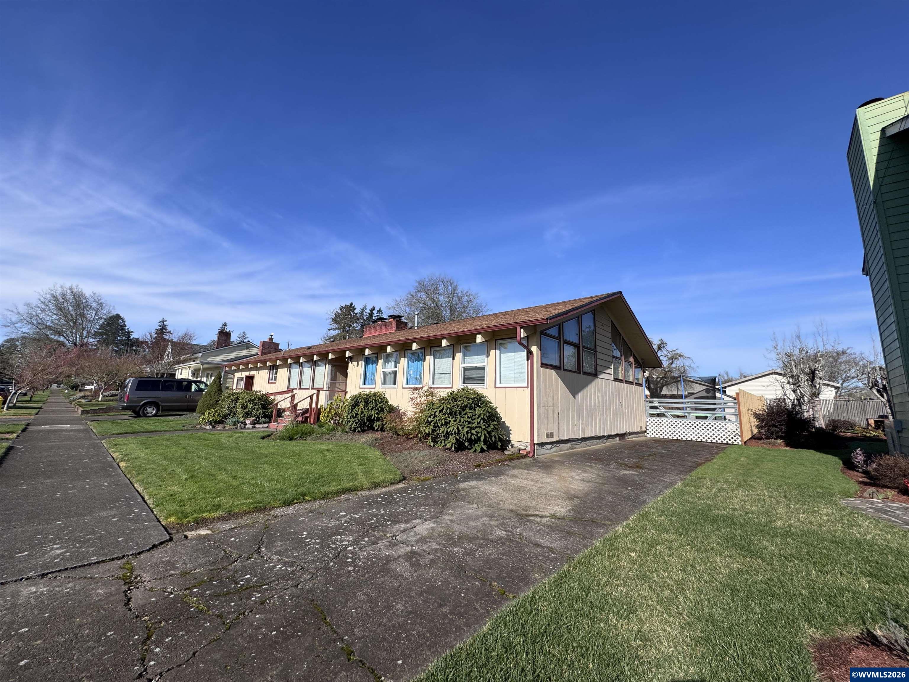 1325 Southwest 8th Avenue Albany, OR 97321 - Photo 2 of 11
