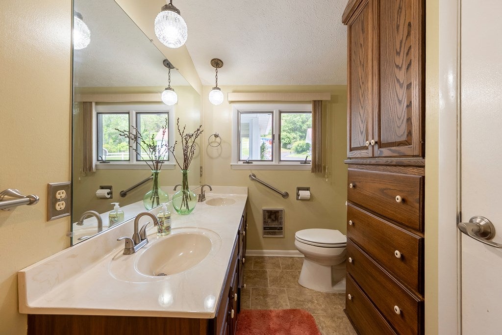 1714 Fort Chiswell Road Max Meadows, VA 24360 - Photo 29 of 100 Gallery Image 29