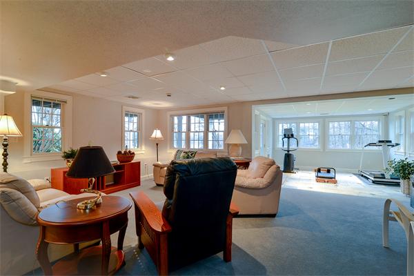 240 Salem End Road Framingham, MA 01702 - Photo 17 of 20 Gallery Image 17