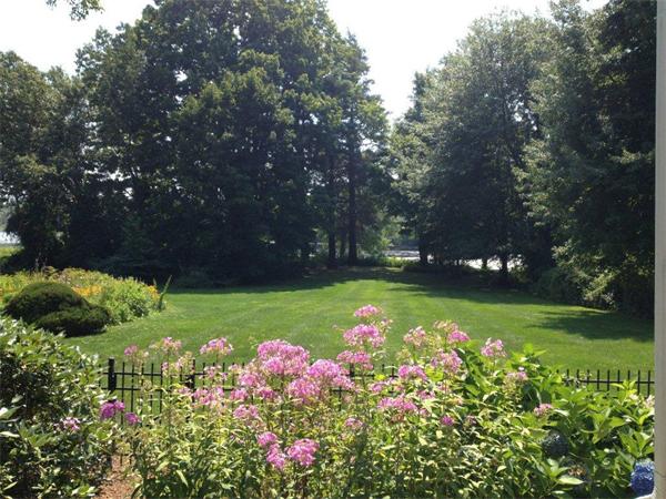 240 Salem End Road Framingham, MA 01702 - Photo 2 of 20 Gallery Image 2