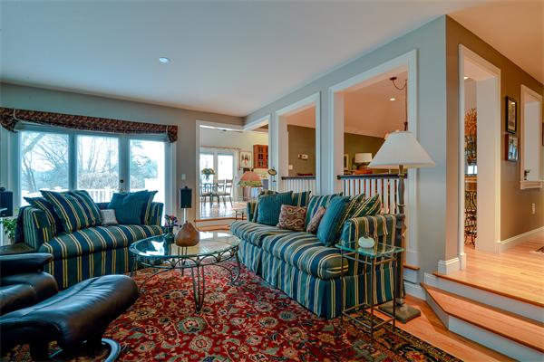 240 Salem End Road Framingham, MA 01702 - Photo 9 of 20 Gallery Image 9