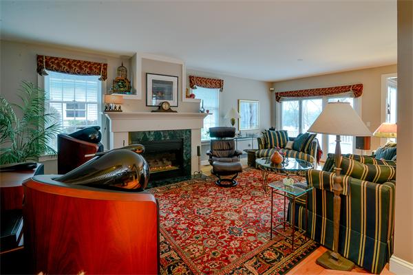 240 Salem End Road Framingham, MA 01702 - Photo 10 of 20 Gallery Image 10