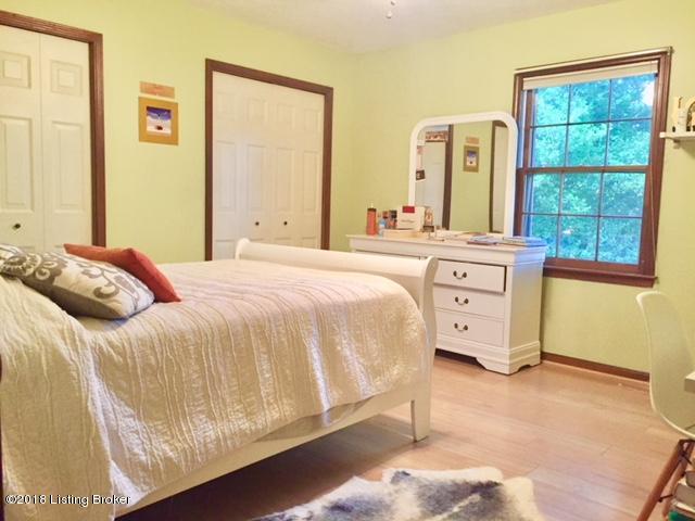2401 Hayward Road Louisville, KY 40242 - Photo 19 of 31 08-Second Room-2