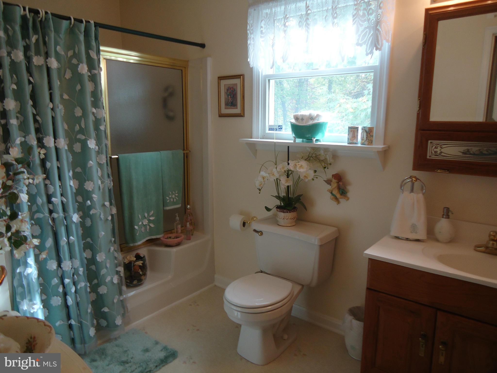 2570 Cove Point Road Lusby, MD 20657 - Photo 16 of 29 Bath