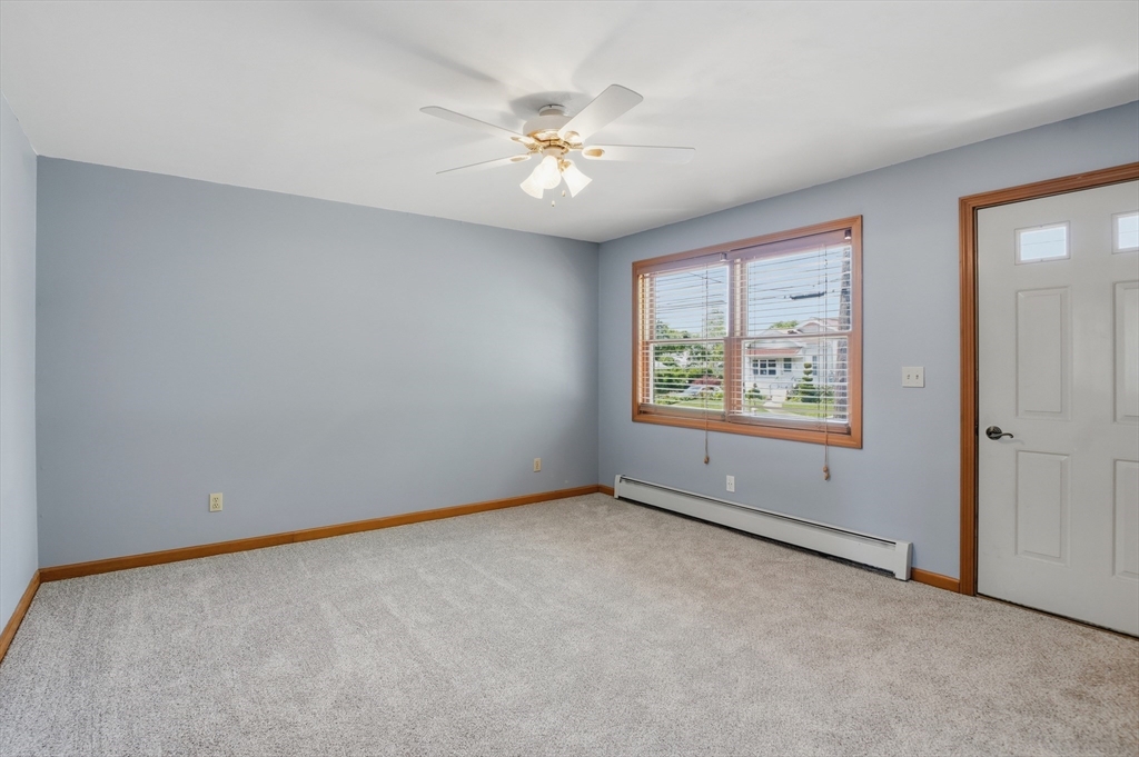 29 Rosella Street Springfield, MA 01118 - Photo 6 of 36