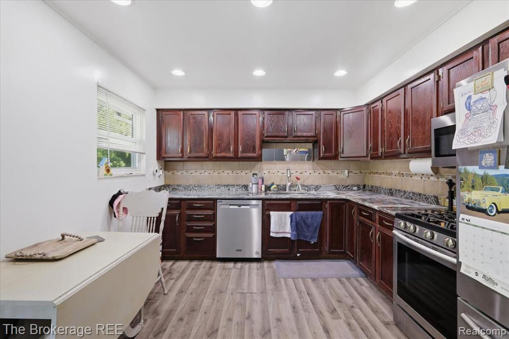 1747 Manse Road Waterford, MI 48328 - Photo 14 of 33 Gallery Image 14