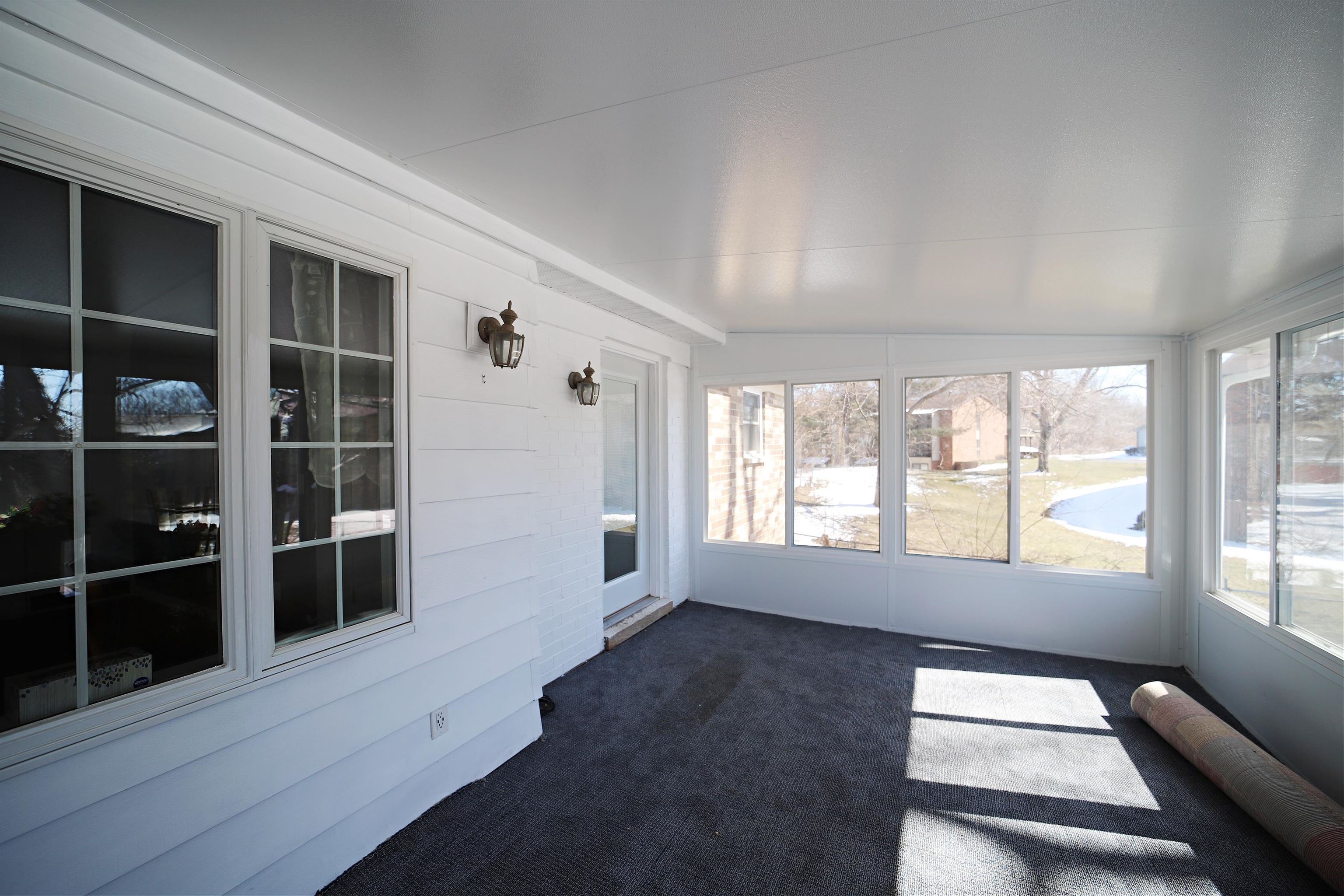 508 Chamberlain Street Flushing, MI 48433 - Photo 4 of 28 50103440-3.JPG