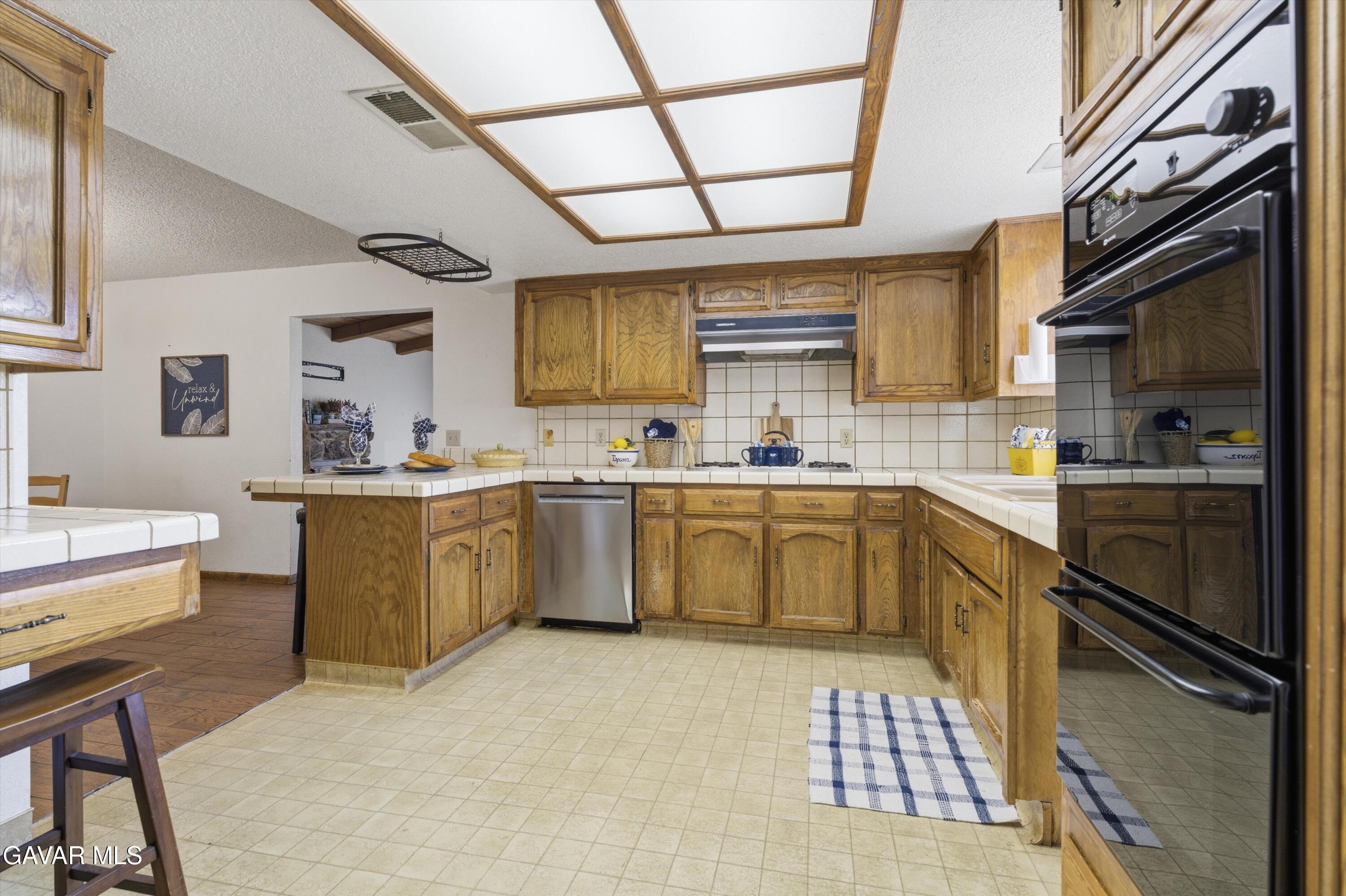 21041 Lonely Lane Tehachapi, CA 93561 - Photo 12 of 36 12-JYP03964
