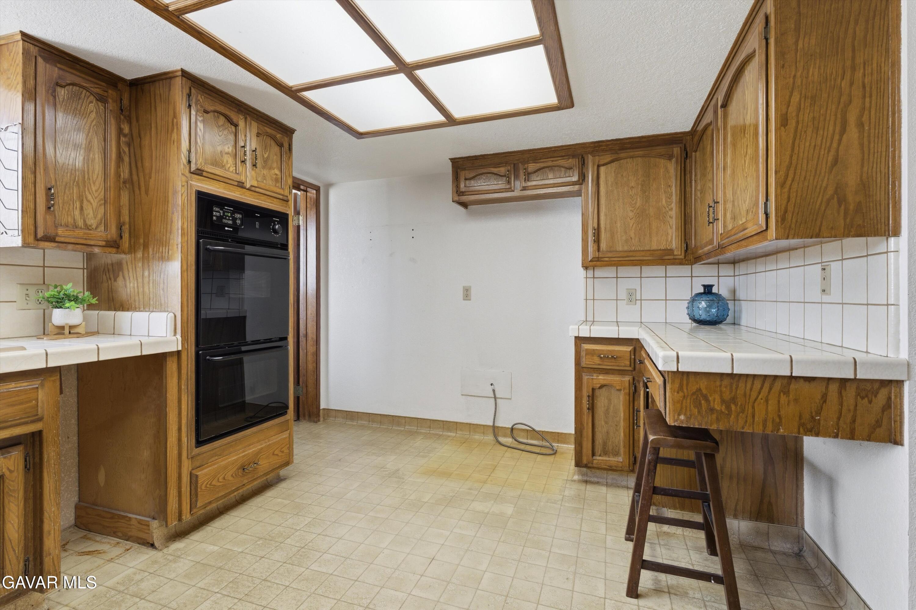 21041 Lonely Lane Tehachapi, CA 93561 - Photo 13 of 36 13-JYP03961
