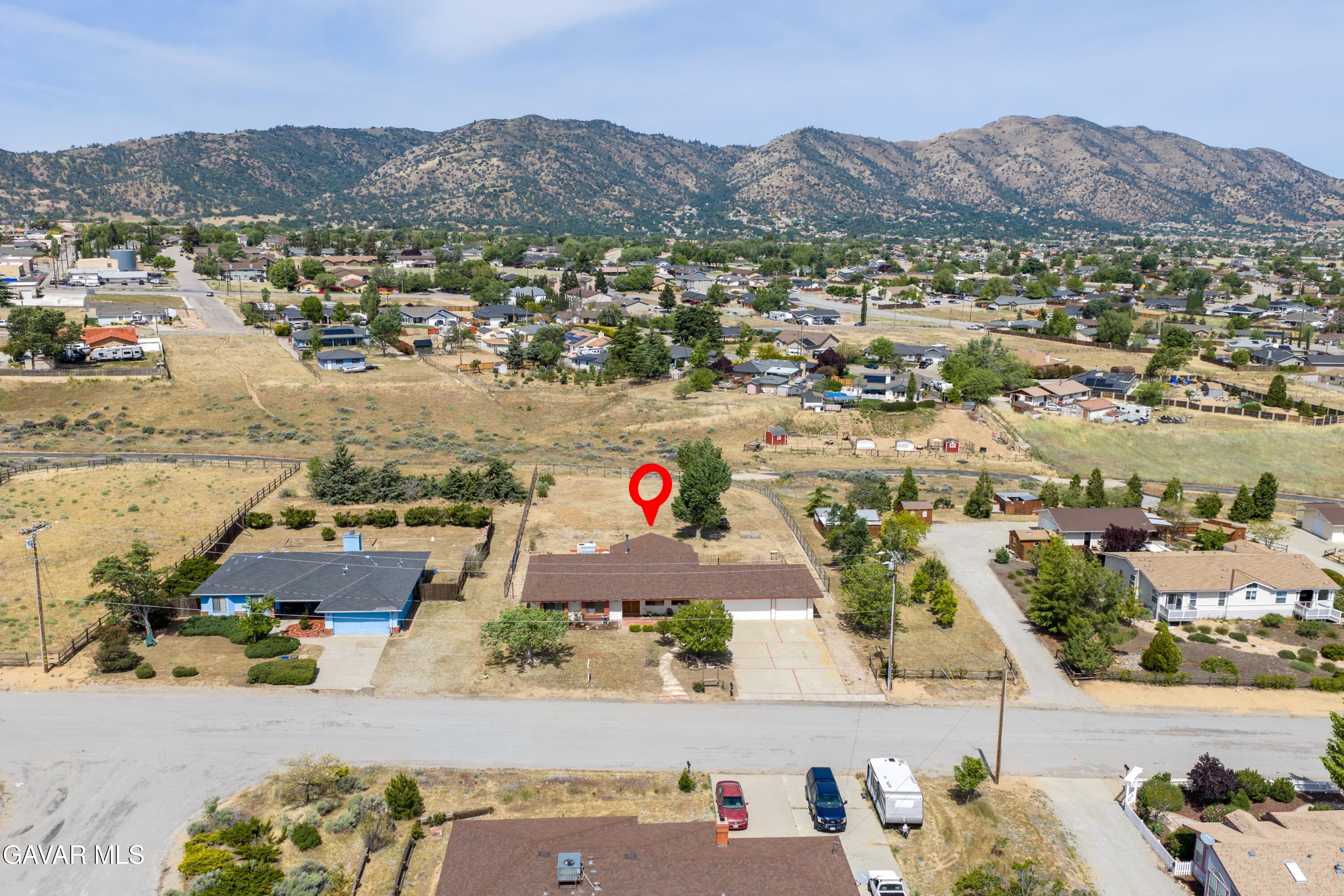 21041 Lonely Lane Tehachapi, CA 93561 - Photo 31 of 36 24-DJI_20260502110202_0226_D-HDR-Edit