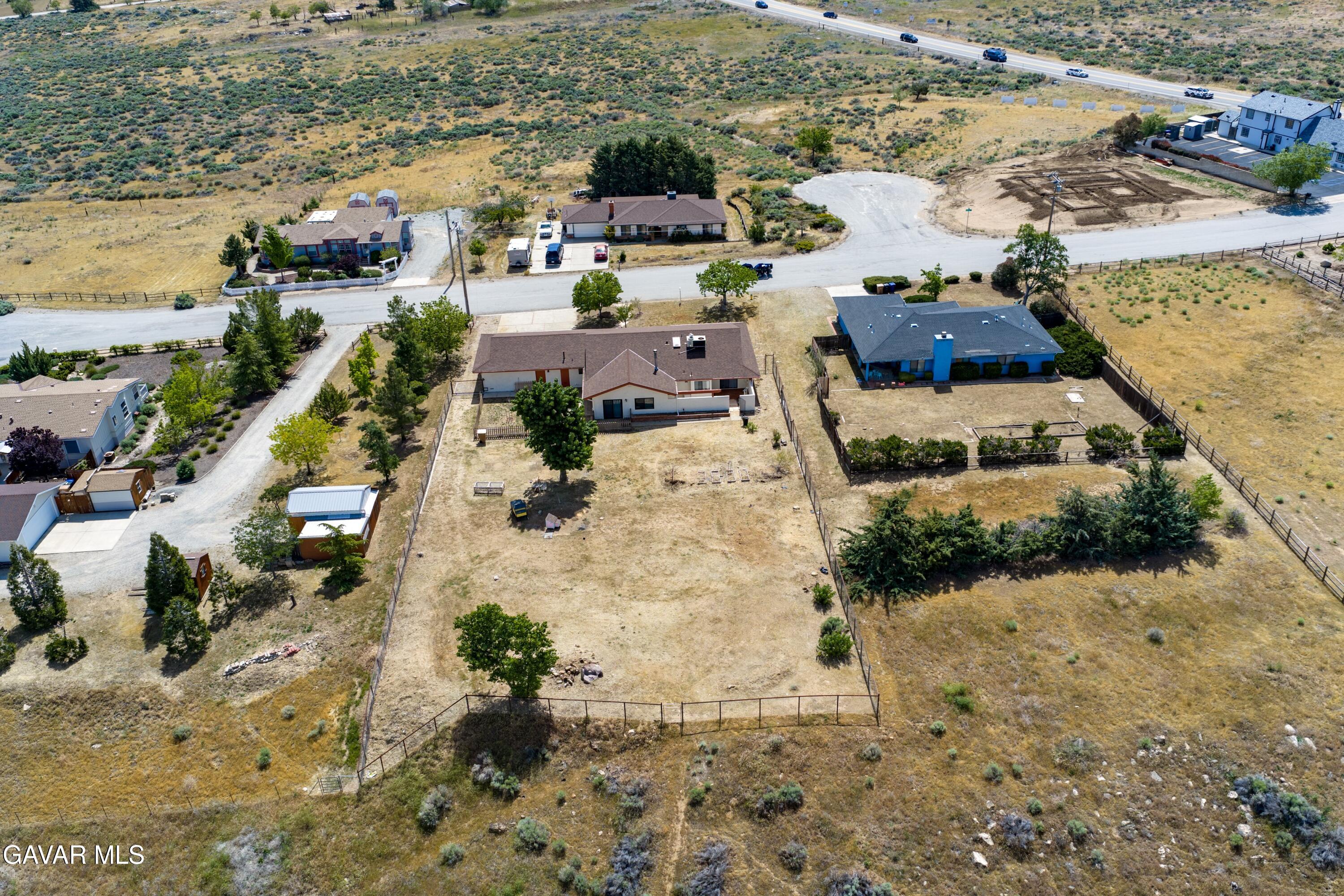 21041 Lonely Lane Tehachapi, CA 93561 - Photo 32 of 36 27-DJI_20260502110258_0235_D-HDR