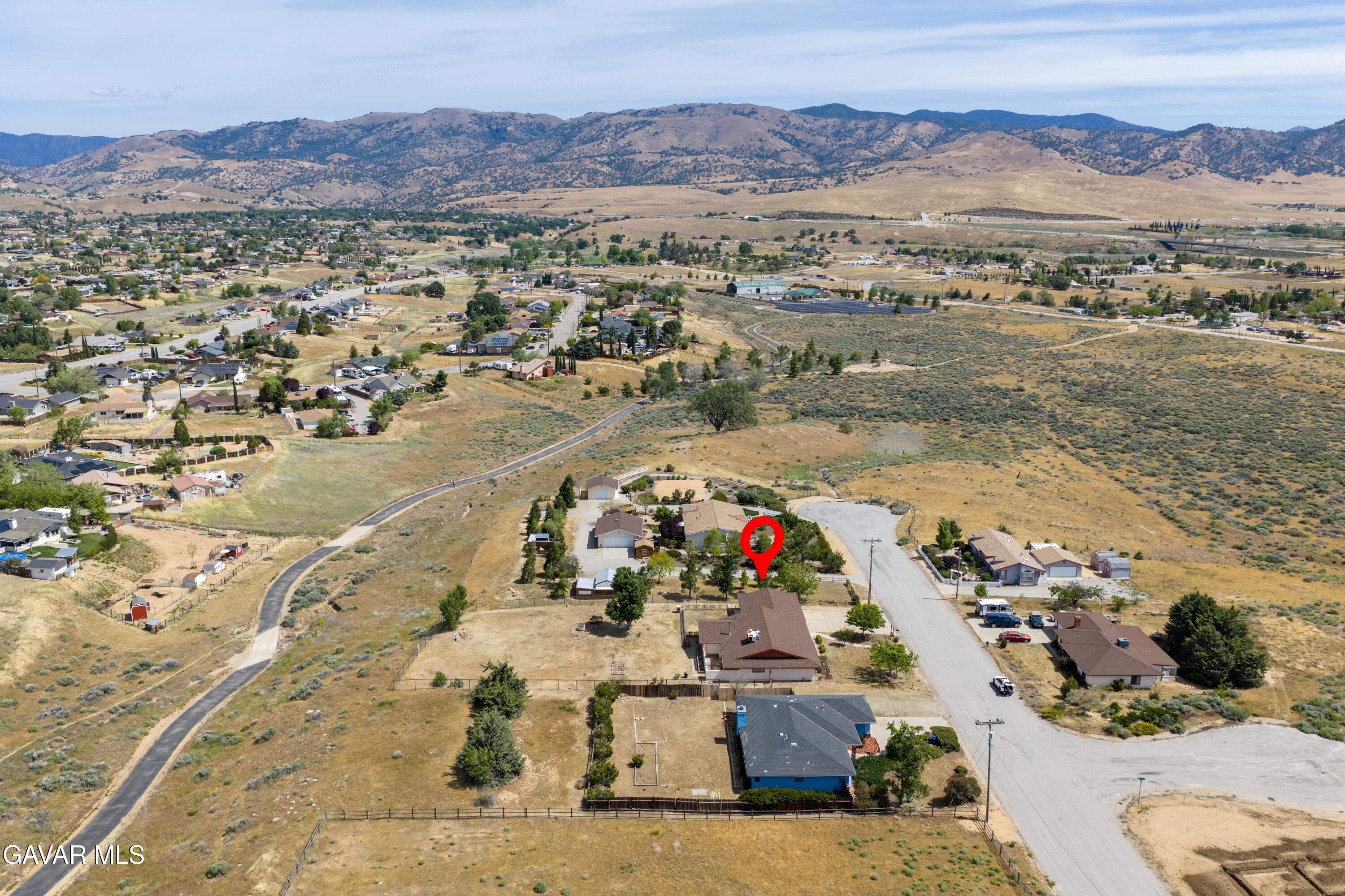 21041 Lonely Lane Tehachapi, CA 93561 - Photo 34 of 36 35-DJI_20260502110729_0262_D-HDR-Edit