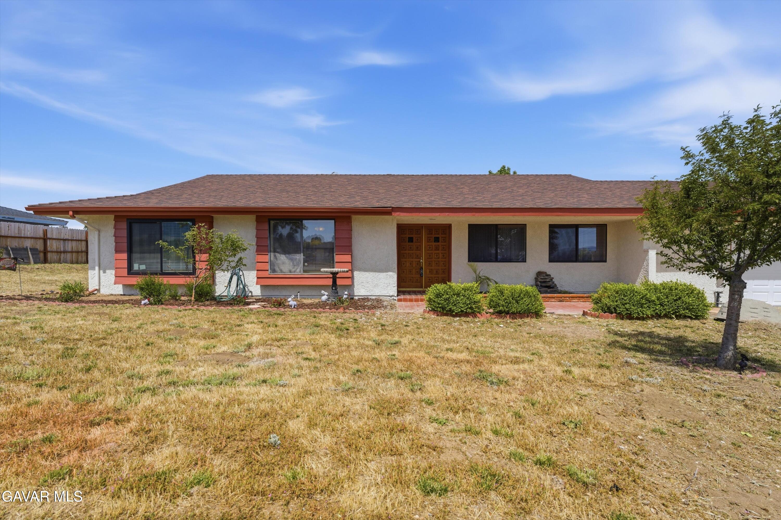 21041 Lonely Lane Tehachapi, CA 93561 - Photo 4 of 36 03-JYP03916