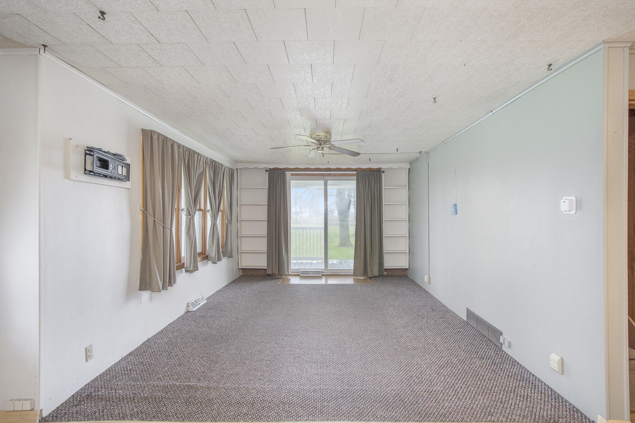 812 Dayburg Road Quincy, MI 49082 - Photo 13 of 25 812 Dayburg Rd-17