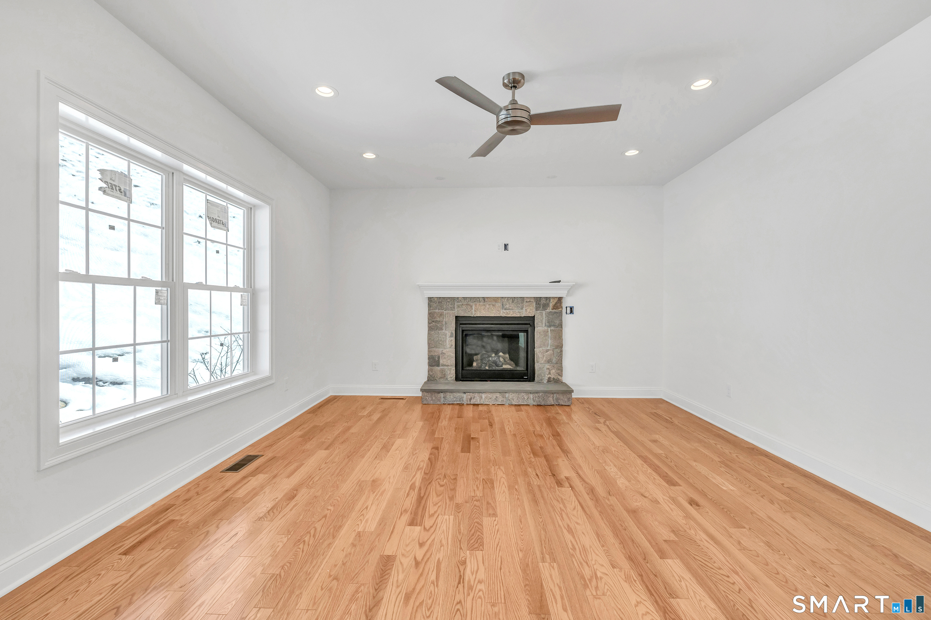 28 Hunting Ridge Road Middlebury, CT 06762 - Photo 12 of 38