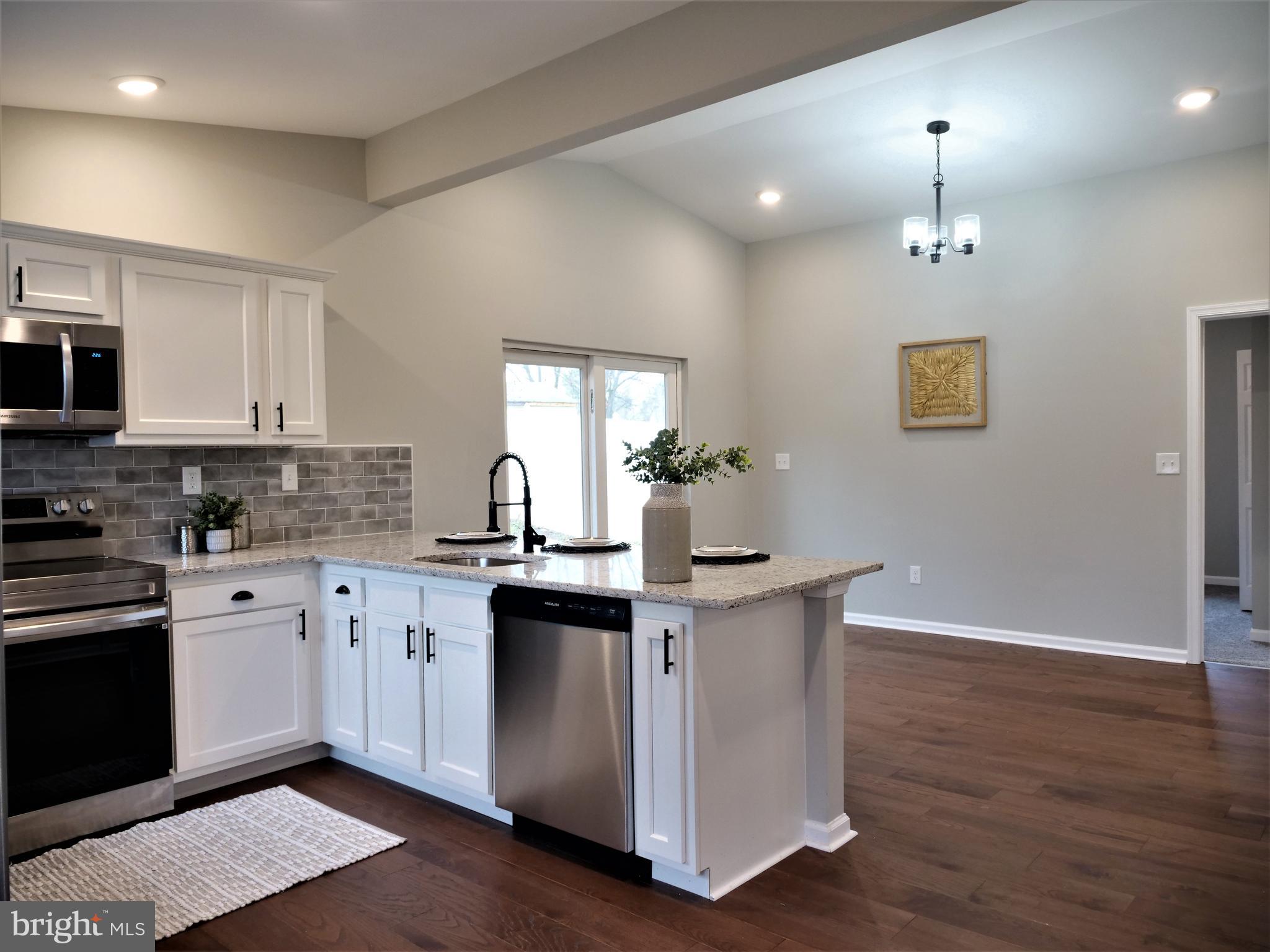 4712 Three Oaks Road Pikesville, MD 21208 - Photo 7 of 18 Kitchen