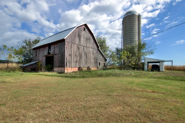 $240,000 | W30 Doc Road, Mondovi, WI 54755