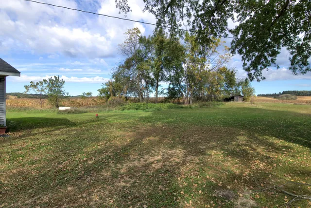 $250,000 | W30 Doc Road, Mondovi, WI 54755