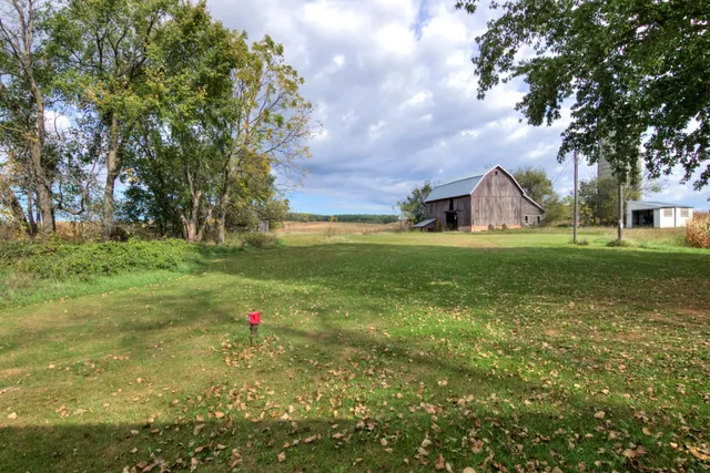 $250,000 | W30 Doc Road, Mondovi, WI 54755