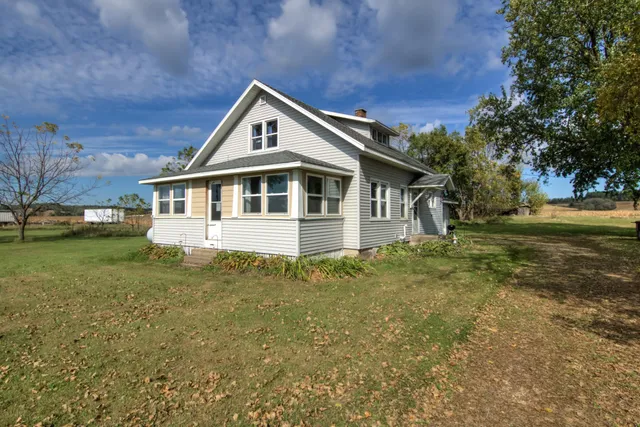 $250,000 | W30 Doc Road, Mondovi, WI 54755