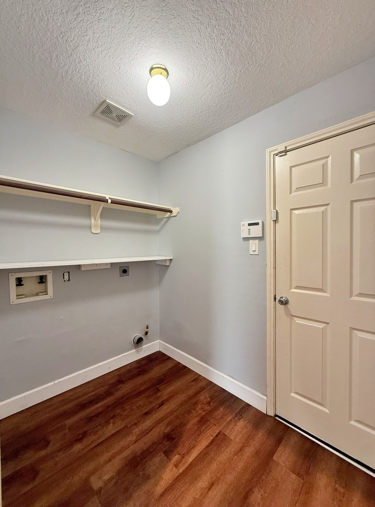 3610 Maple Pass Court Katy, TX 77449 - Photo 18 of 21 Utility room