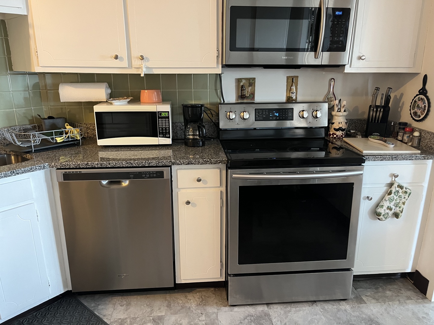 141 North La Grange Road, Unit 802 La Grange, IL 60525 - Photo 19 of 25