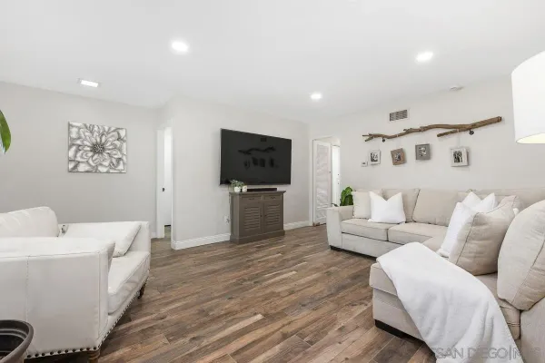 $789,950 | 1531 Oak Hill Drive, Escondido, CA 92027