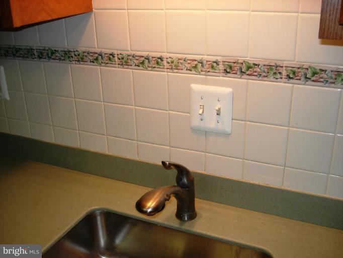 7808 Miller Fall Road Derwood, MD 20855 - Photo 11 of 30 Ceramic Back-Splash Attention to BEAUTY & FUNCTION