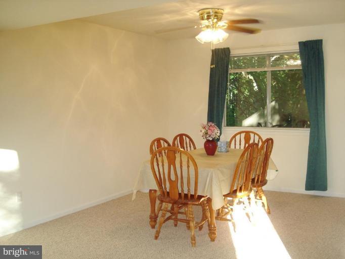 7808 Miller Fall Road Derwood, MD 20855 - Photo 7 of 30 SEPARATE DINING ROOM !