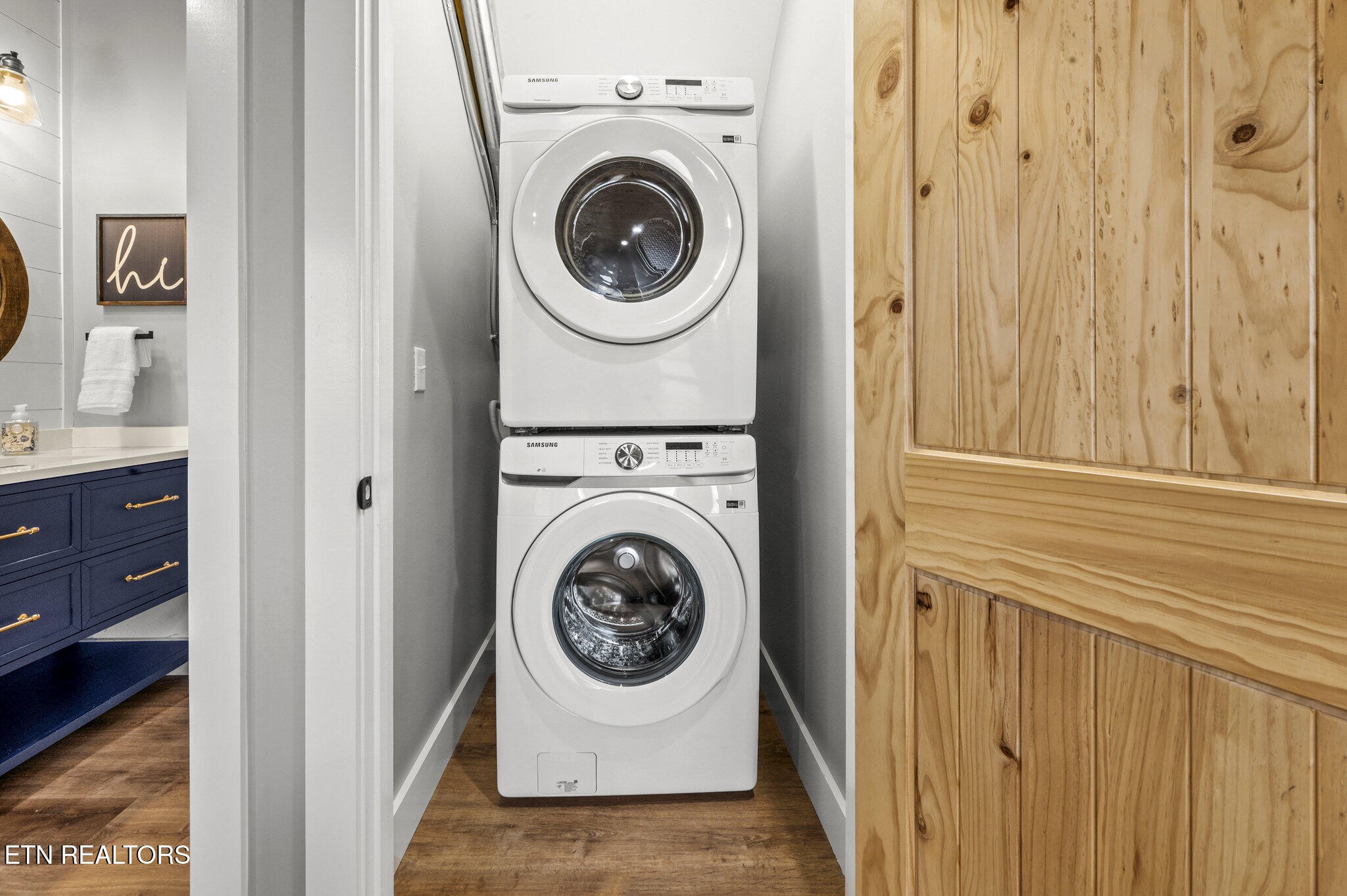688 Shell Mountain Road Sevierville, TN 37876 - Photo 36 of 43 a utility room with dryer and washer