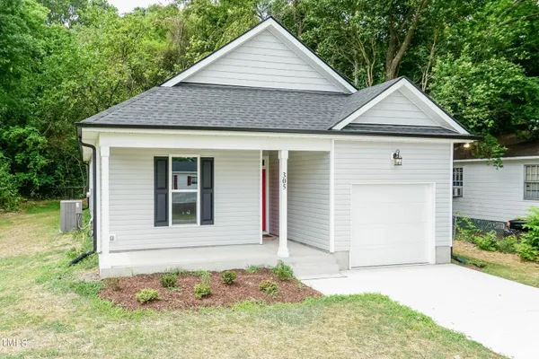 $269,999 | 809 East Edgerton Street, Dunn, NC 28334