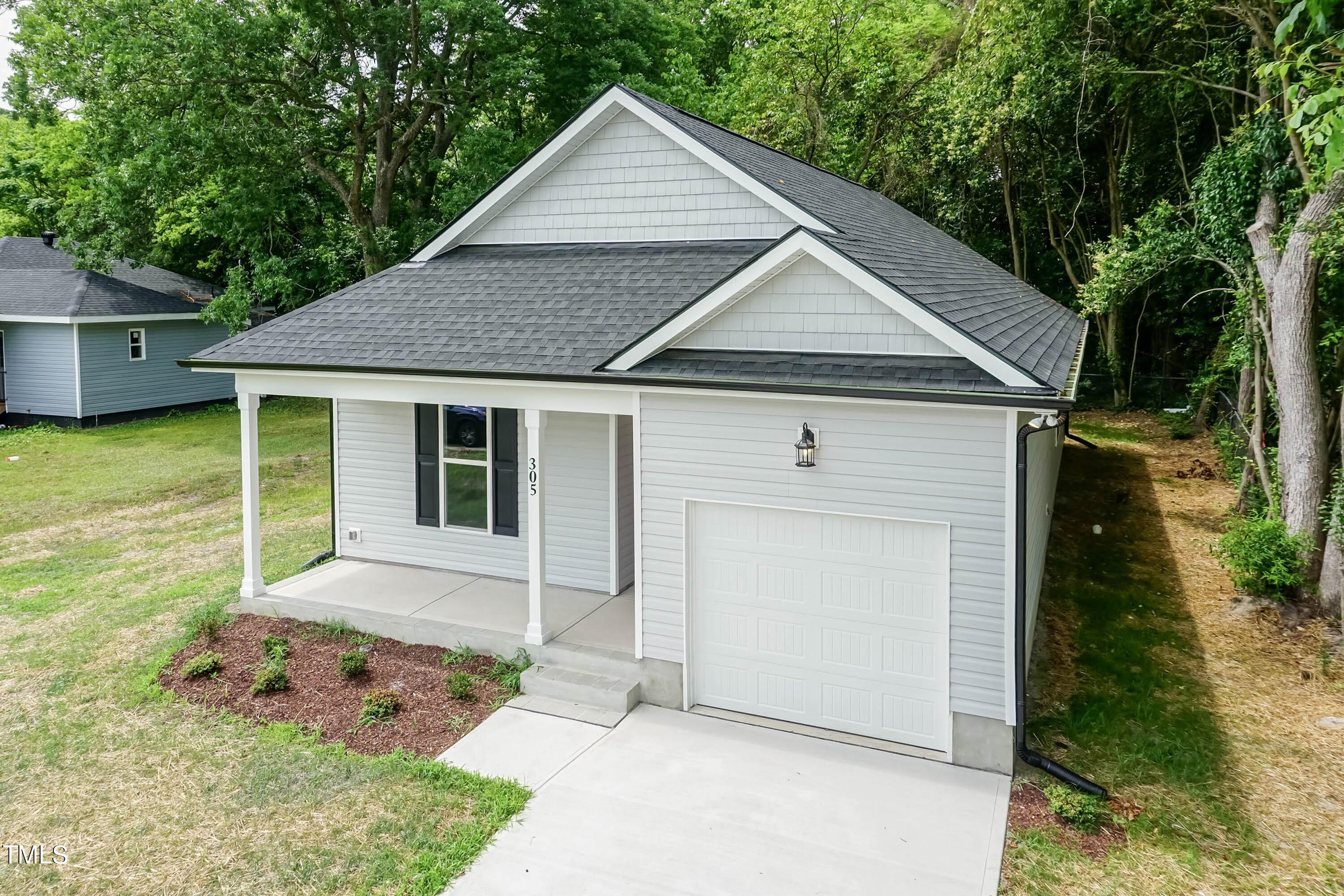 809 East Edgerton Street Dunn, NC 28334 - Photo 3 of 18 Front 06