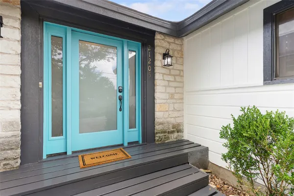 $2,275 | 21205 National Drive, Lago Vista, TX 78645