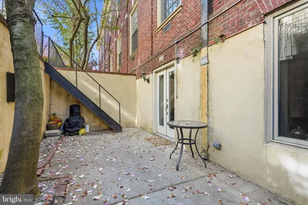 $2,795 | 2501-00 Christian Street, Unit 105, Philadelphia, PA 19146